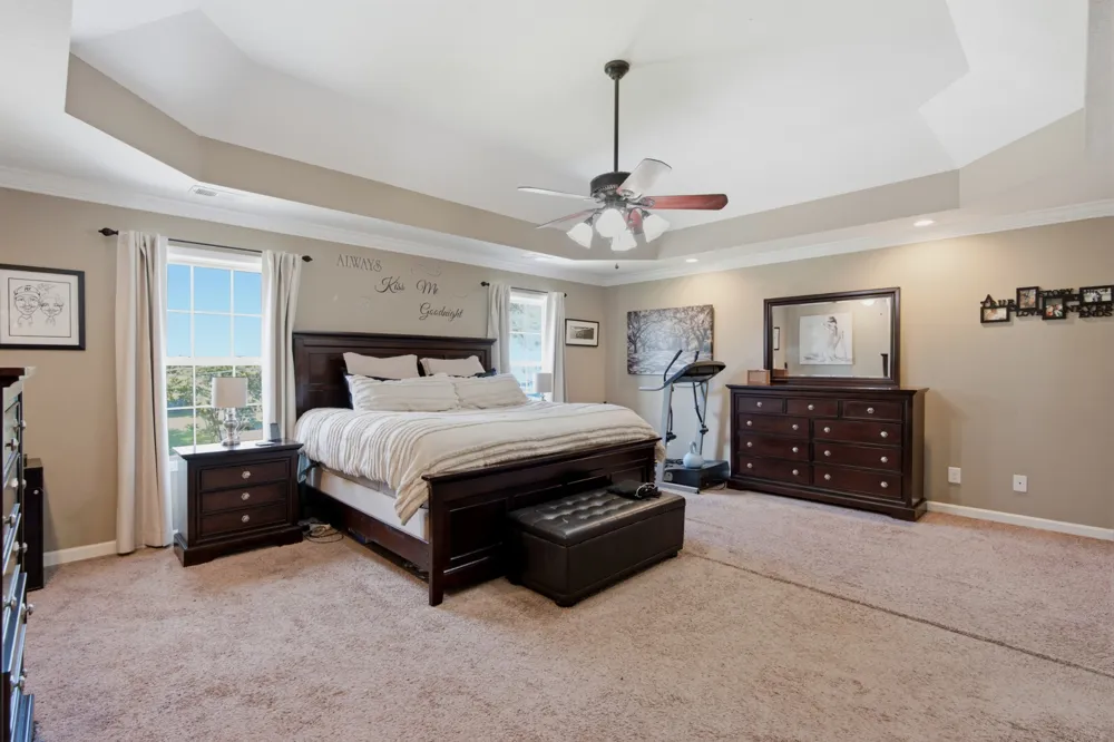 615 Glenstone Springs Dr Clarksville, TN 37043