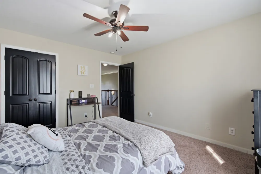 615 Glenstone Springs Dr Clarksville, TN 37043