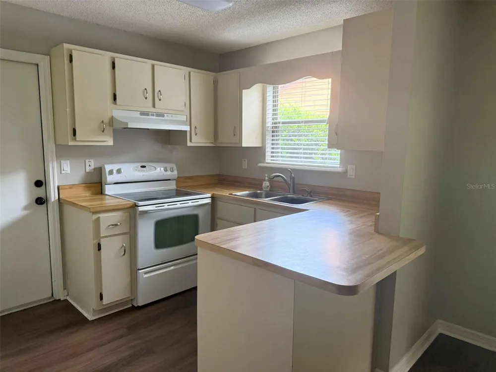 2701 NE 10TH STREET #106 ocala, FL 34470