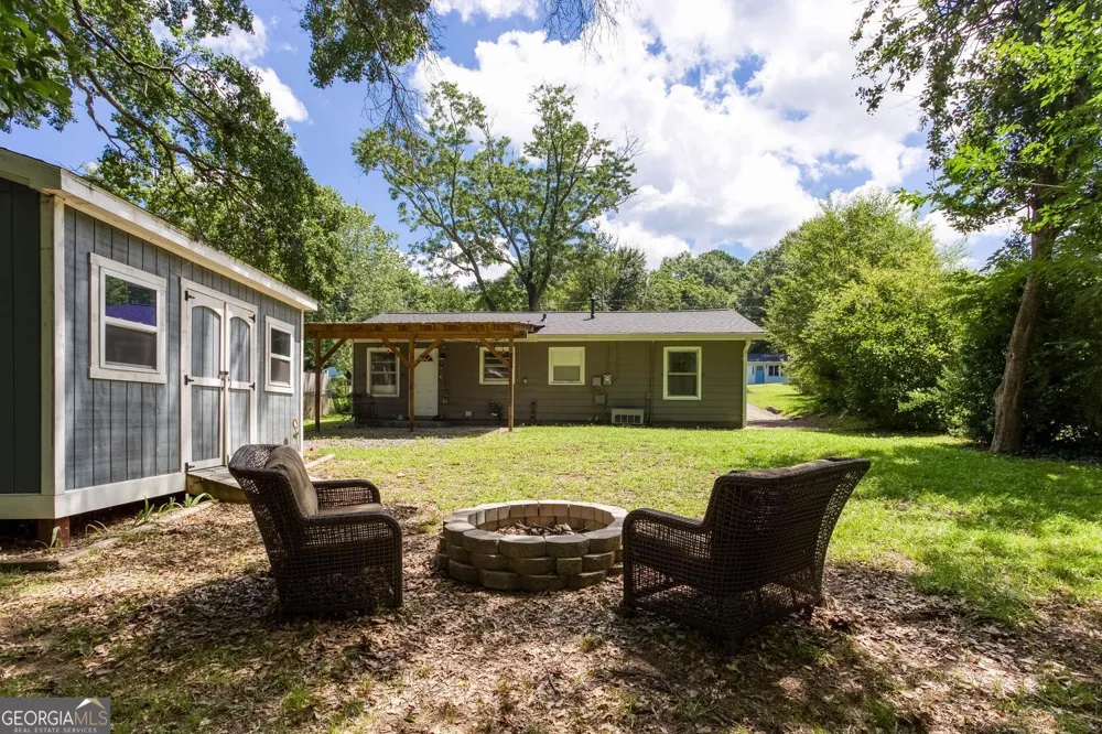 2880 Hall DR SE Smyrna, GA 30082