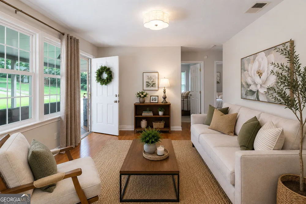 2880 Hall DR SE Smyrna, GA 30082