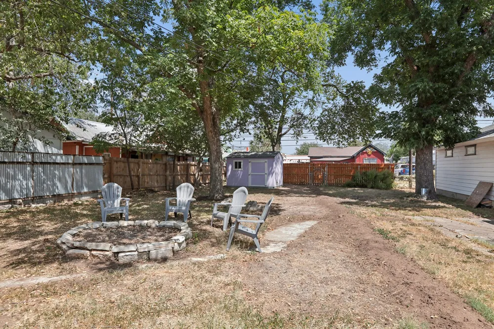 1702 Willow Street Austin, TX 78702