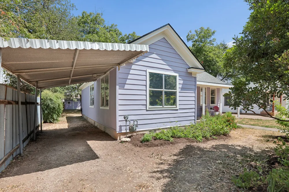 1702 Willow Street Austin, TX 78702