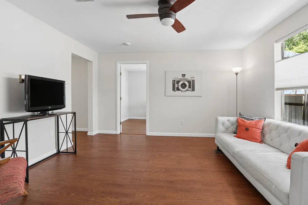 1702 Willow Street Austin, TX 78702