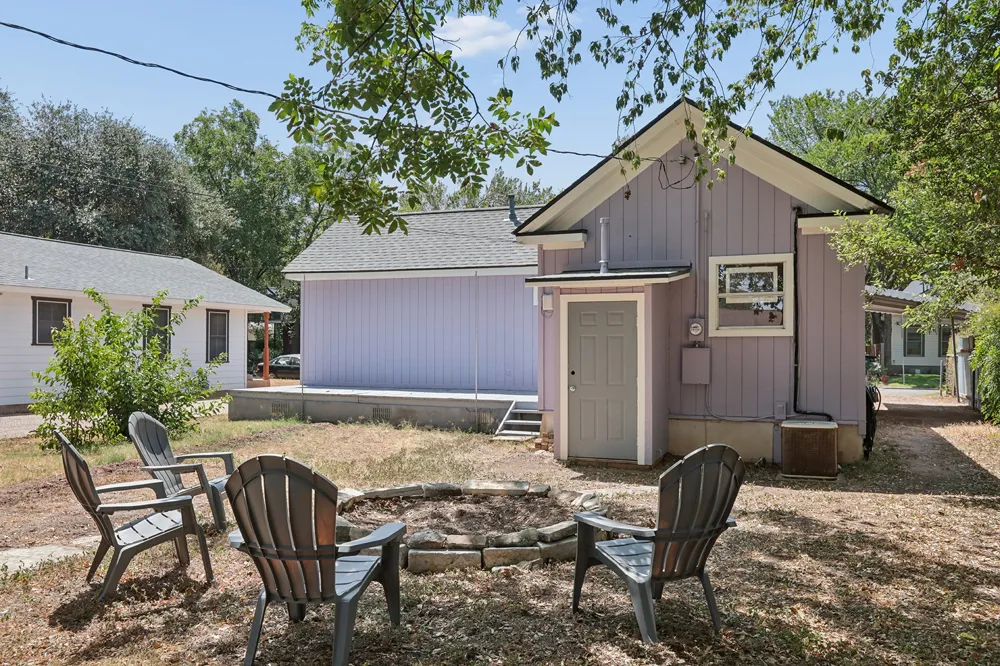1702 Willow Street Austin, TX 78702