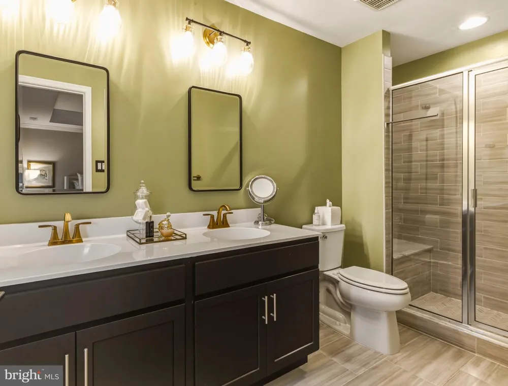 86 AVIARY ROAD West Deptford, NJ 08086