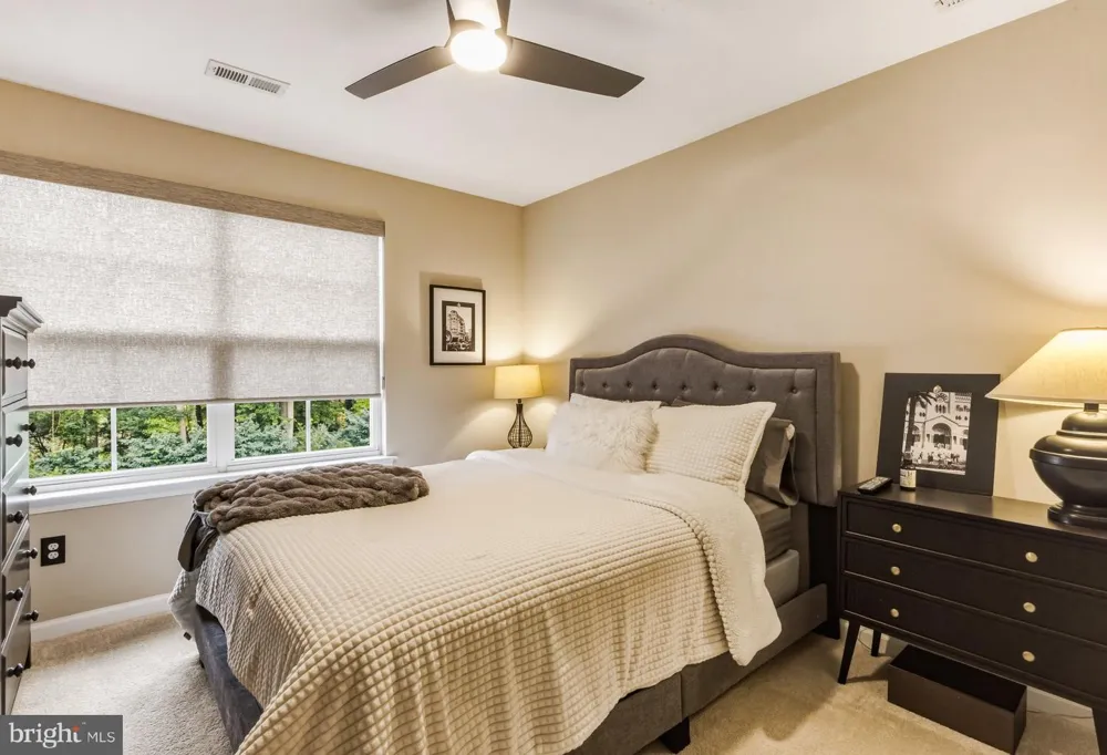 86 AVIARY ROAD West Deptford, NJ 08086