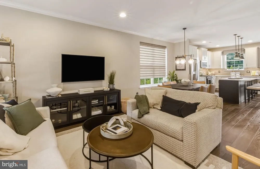 86 AVIARY ROAD West Deptford, NJ 08086