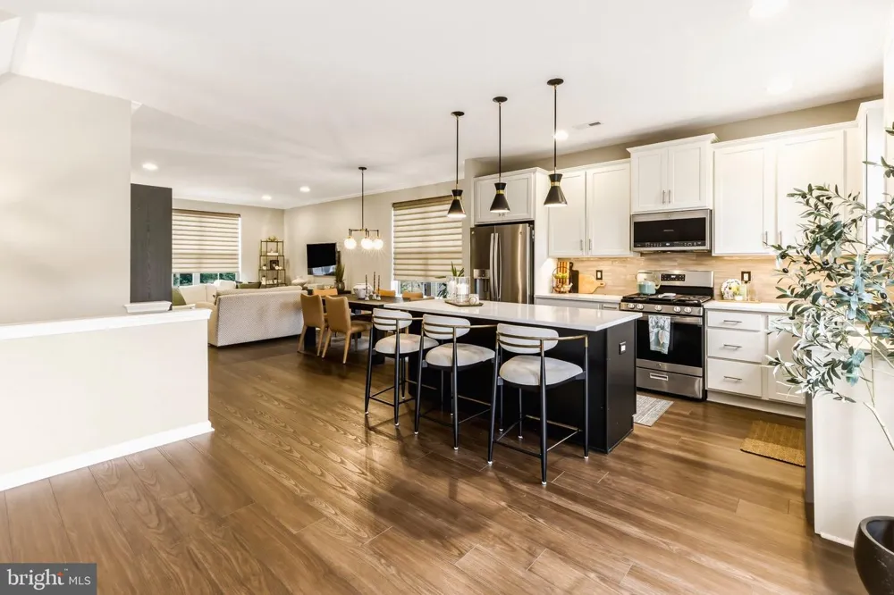 86 AVIARY ROAD West Deptford, NJ 08086