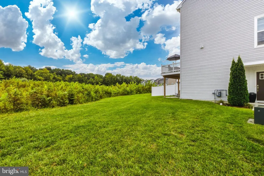 86 AVIARY ROAD West Deptford, NJ 08086