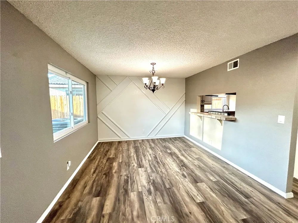 23713 Mark Twain Moreno Valley, CA 92557