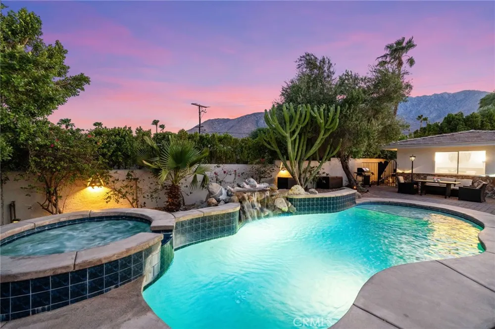 2553 Cardillo Avenue Palm Springs, CA 92262