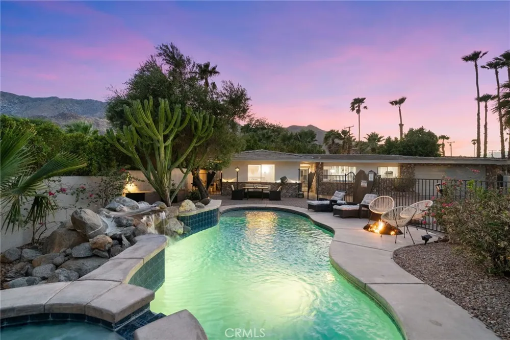 2553 Cardillo Avenue Palm Springs, CA 92262