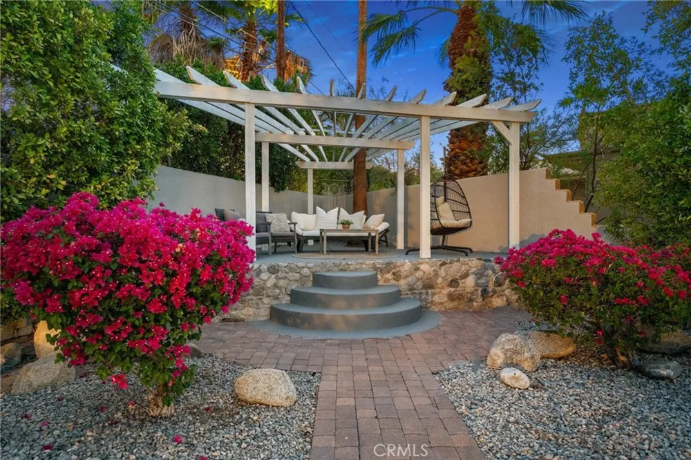 2553 Cardillo Avenue Palm Springs, CA 92262