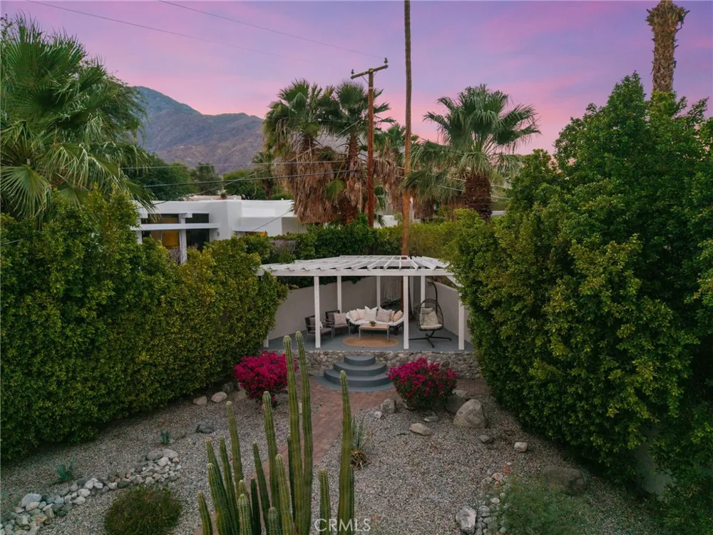 2553 Cardillo Avenue Palm Springs, CA 92262