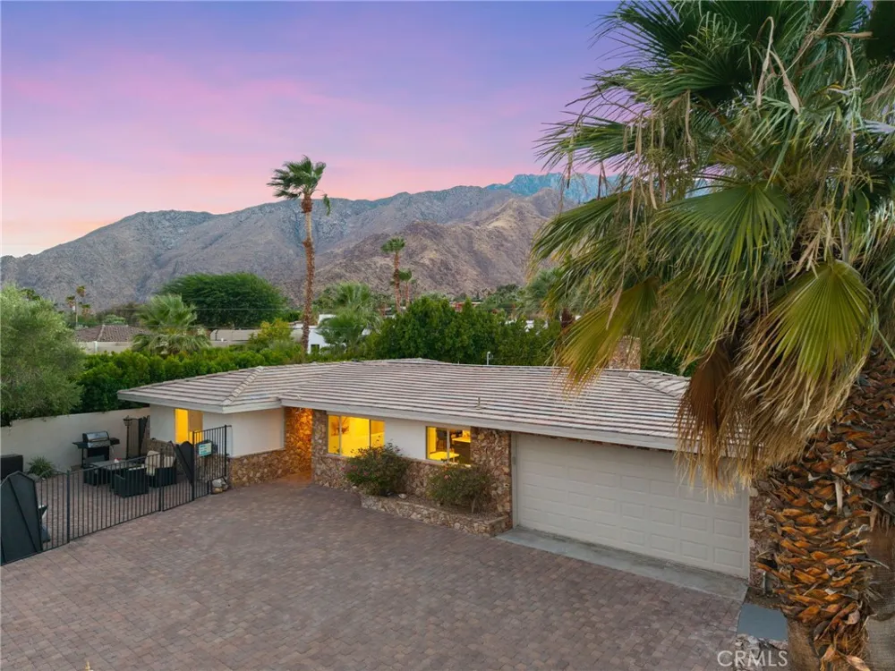 2553 Cardillo Avenue Palm Springs, CA 92262