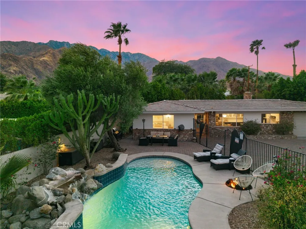 2553 Cardillo Avenue Palm Springs, CA 92262