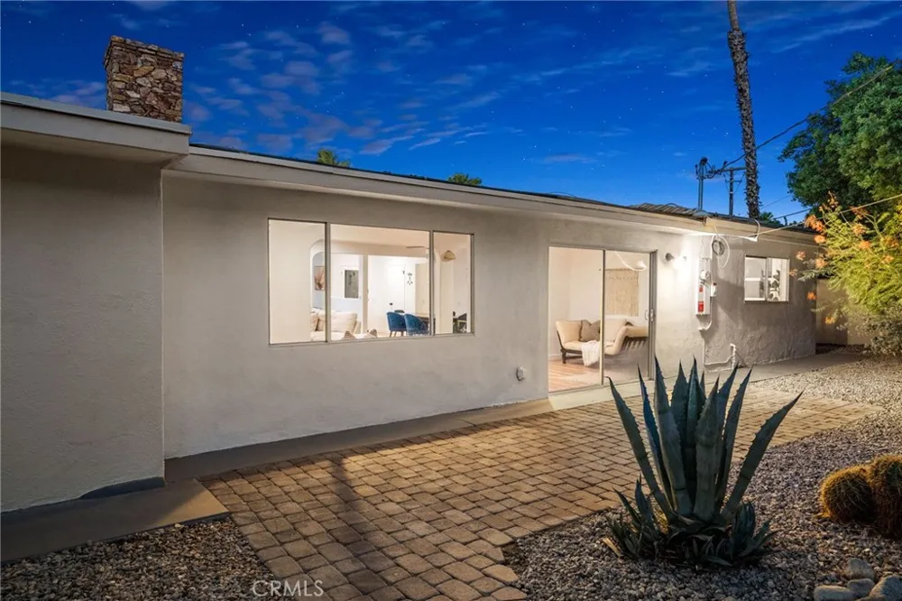2553 Cardillo Avenue Palm Springs, CA 92262