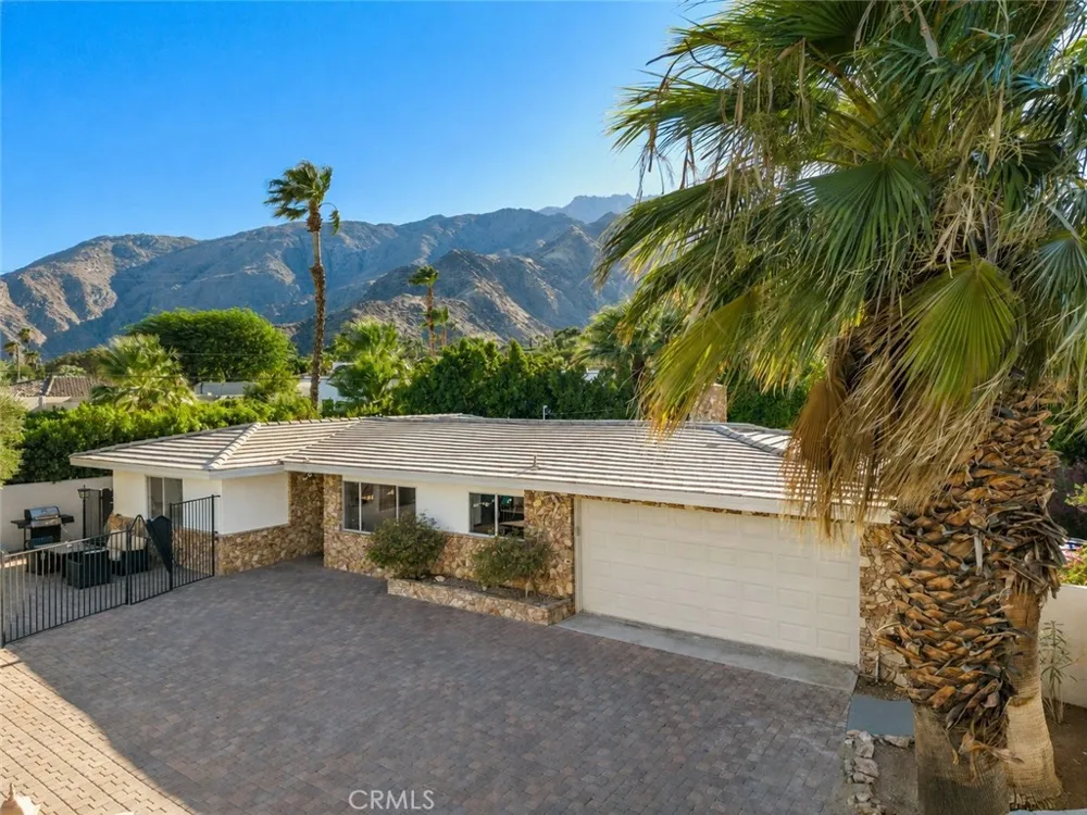 2553 Cardillo Avenue Palm Springs, CA 92262