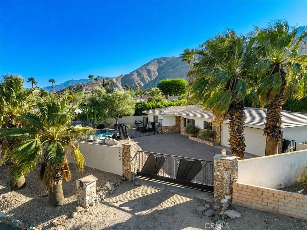 2553 Cardillo Avenue Palm Springs, CA 92262