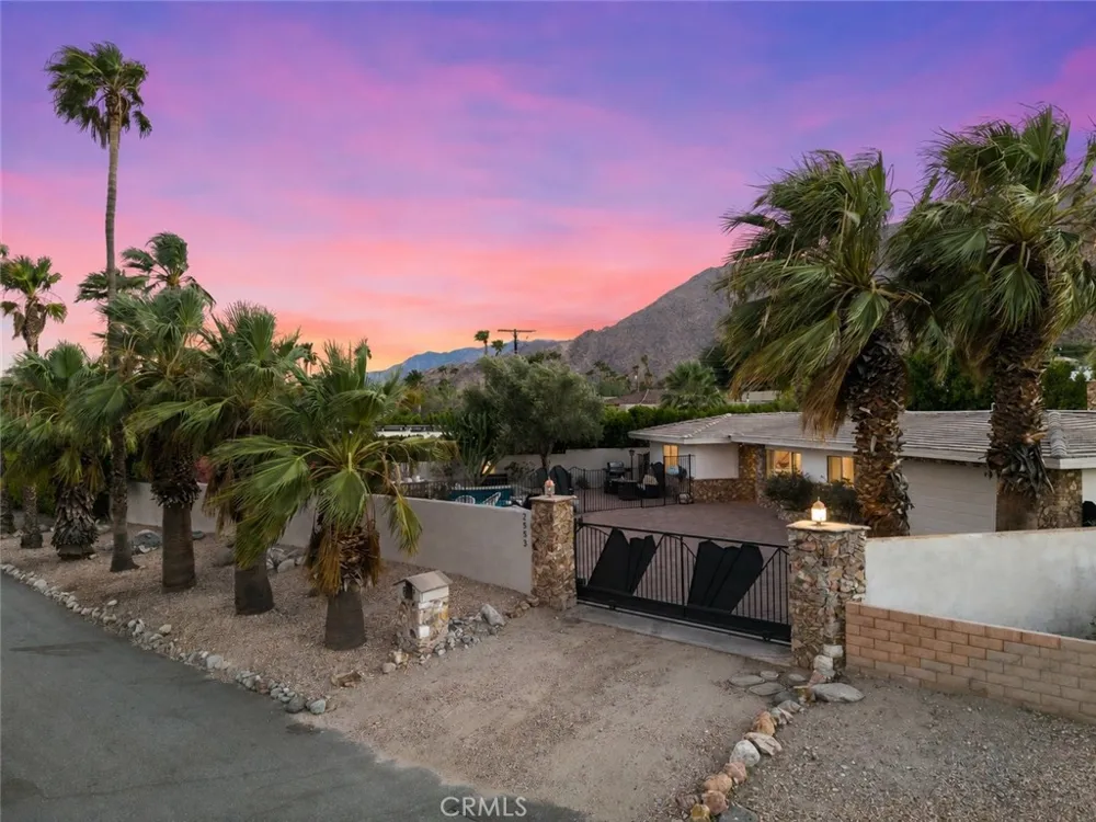 2553 Cardillo Avenue Palm Springs, CA 92262