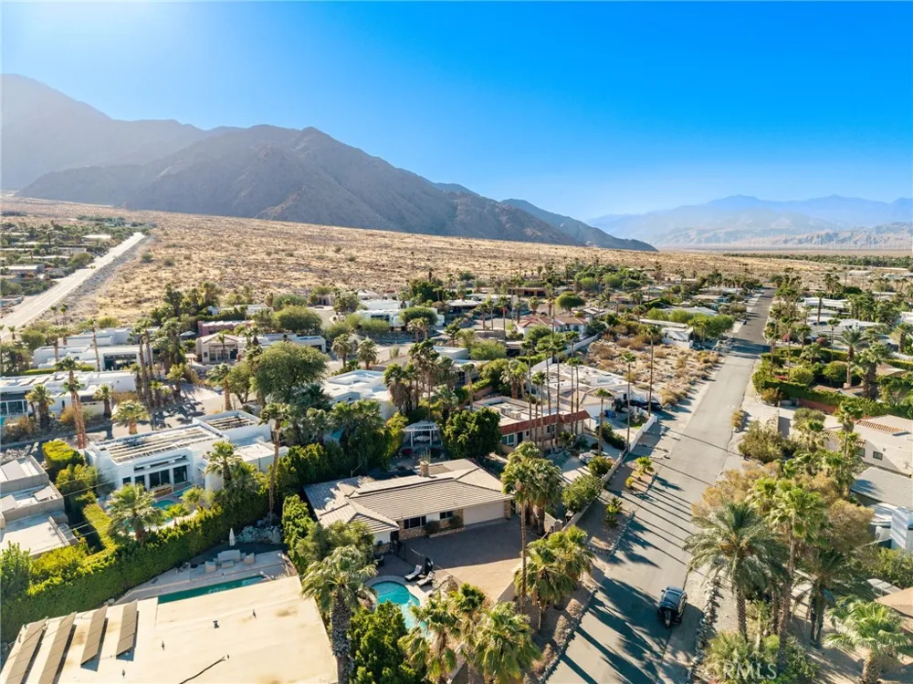 2553 Cardillo Avenue Palm Springs, CA 92262