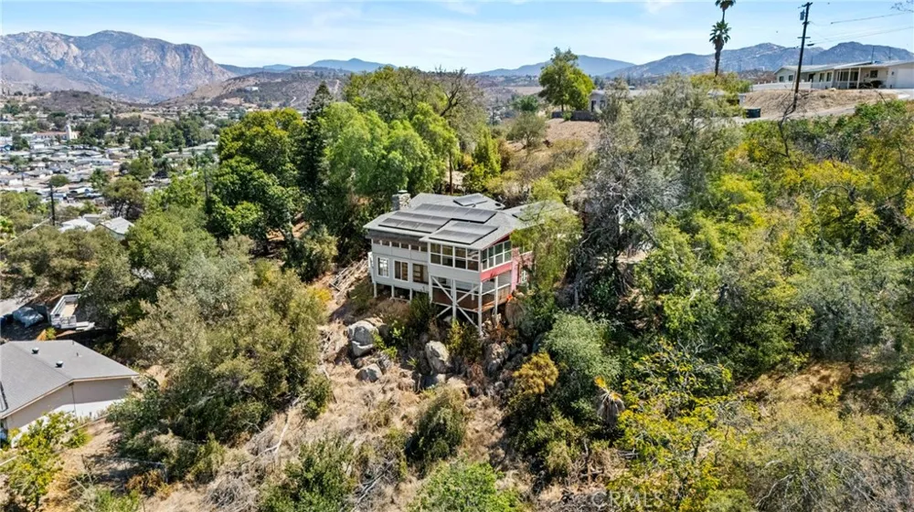 12833 Castle Court Drive Lakeside, CA 92040