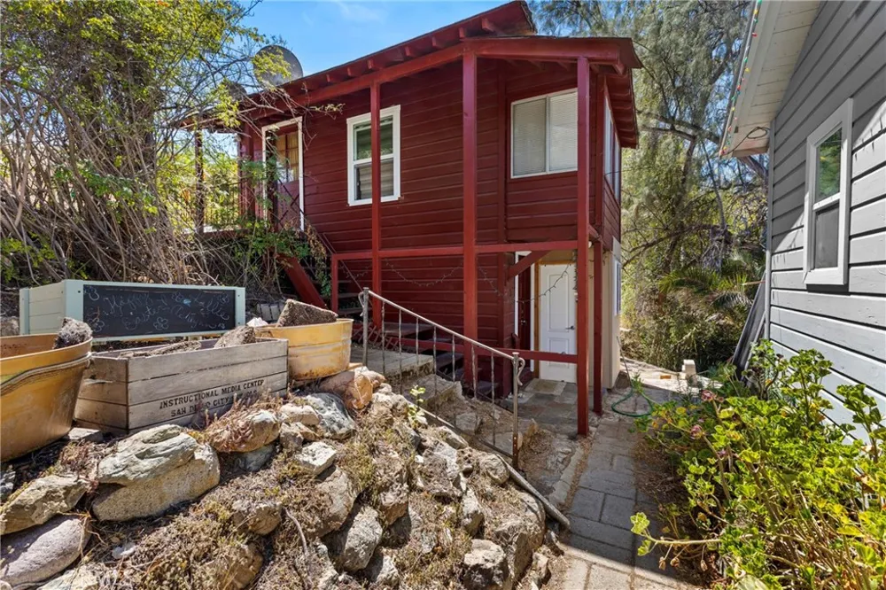 12833 Castle Court Drive Lakeside, CA 92040