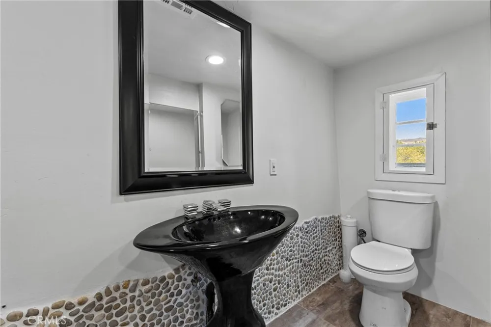 12833 Castle Court Drive Lakeside, CA 92040