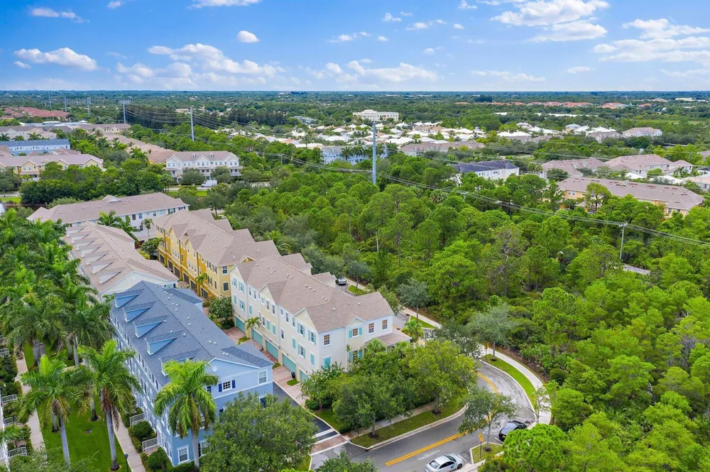 356 W Thatch Palm Circle #105 Jupiter, FL 33458