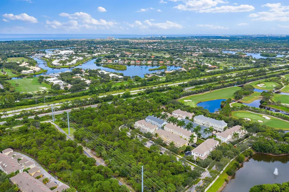 356 W Thatch Palm Circle #105 Jupiter, FL 33458