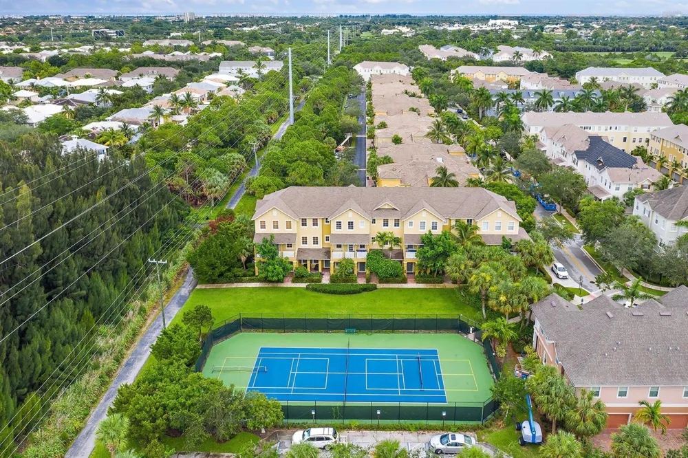 356 W Thatch Palm Circle #105 Jupiter, FL 33458