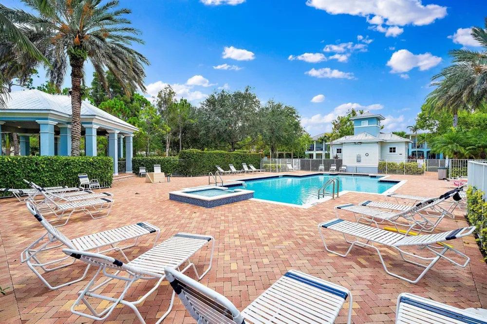 356 W Thatch Palm Circle #105 Jupiter, FL 33458
