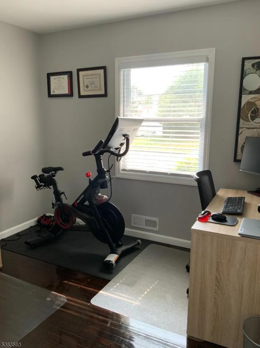 26 Winthrop Rd Franklin, NJ 08873