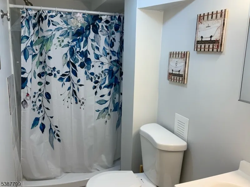 26 Winthrop Rd Franklin, NJ 08873