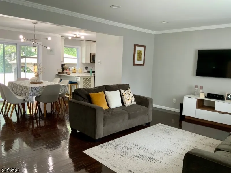 26 Winthrop Rd Franklin, NJ 08873
