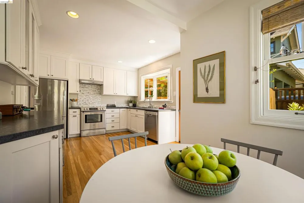 1564 Beverly Pl Berkeley, CA 94706