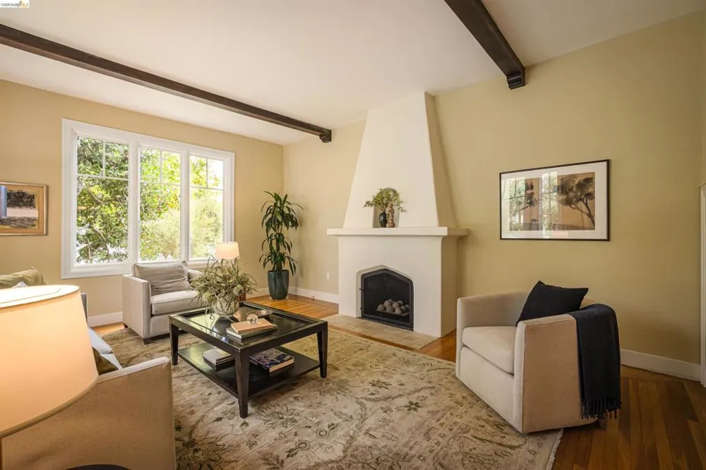 1564 Beverly Pl Berkeley, CA 94706