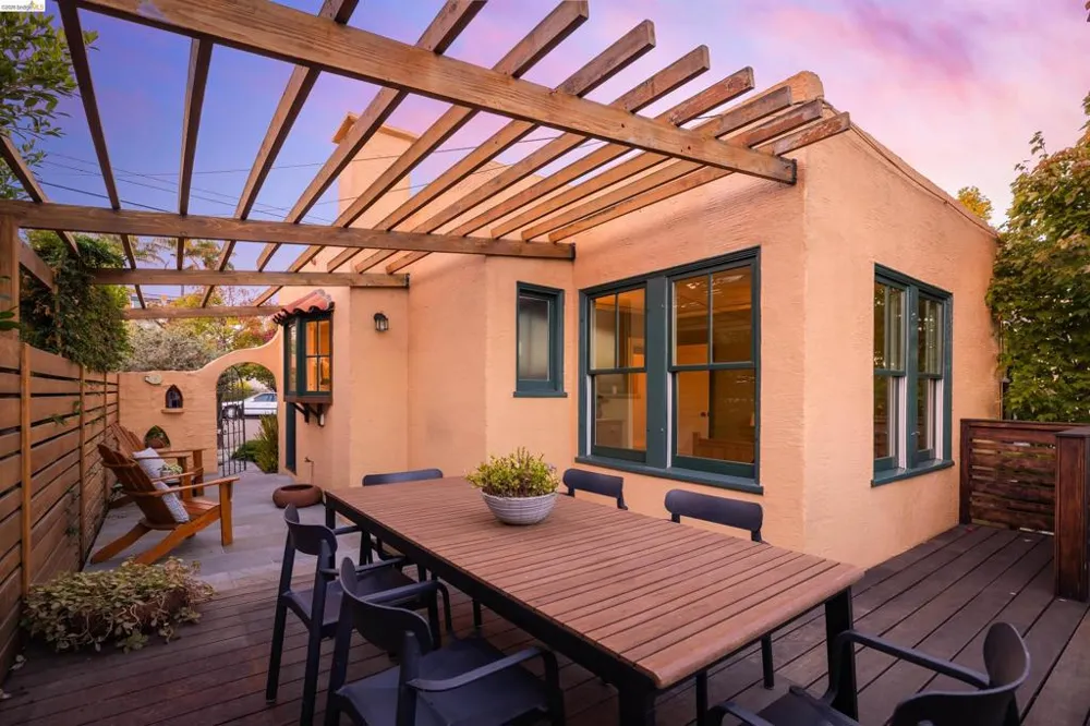 1564 Beverly Pl Berkeley, CA 94706