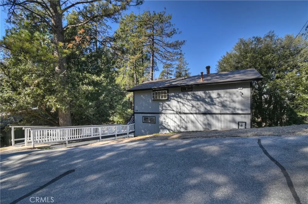 129 Zermat #A Crestline, CA 92325