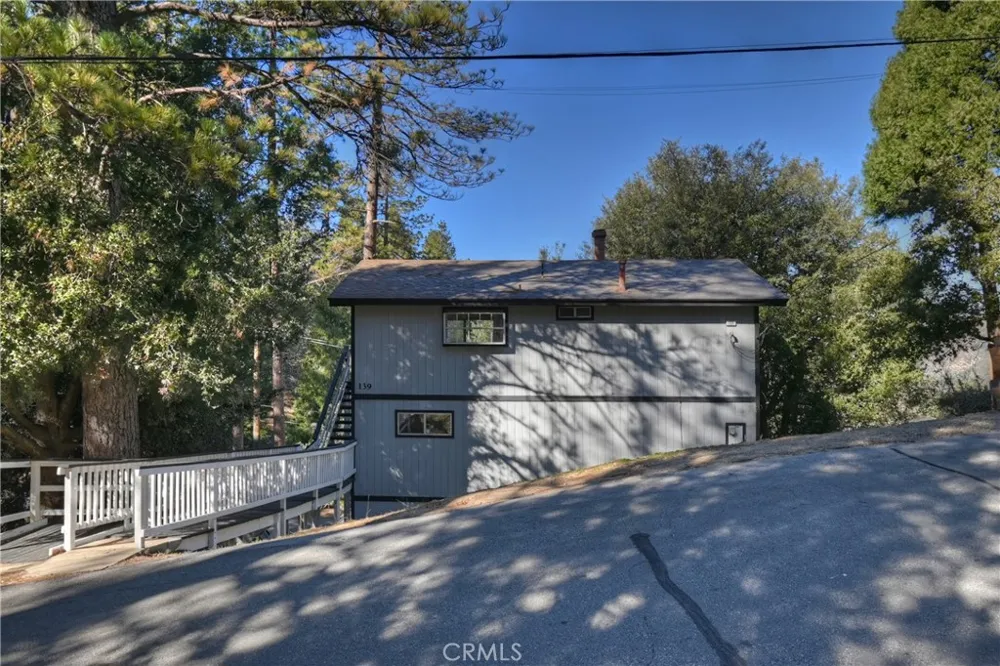 129 Zermat #A Crestline, CA 92325