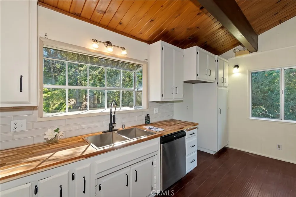 129 Zermat #A Crestline, CA 92325