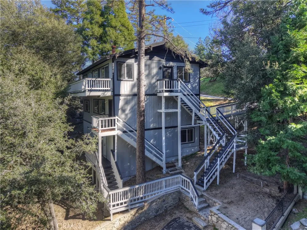 129 Zermat #A Crestline, CA 92325