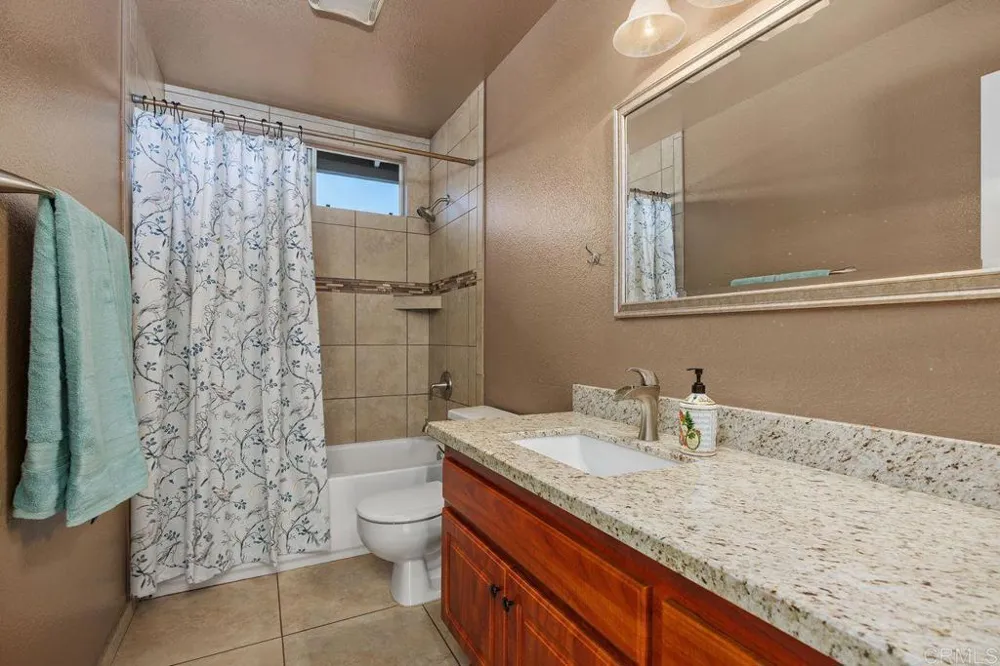 1434 Green Oak Road Vista, CA 92081