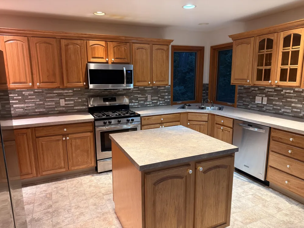 6211 Royalton Drive SE Caledonia, MI 49316