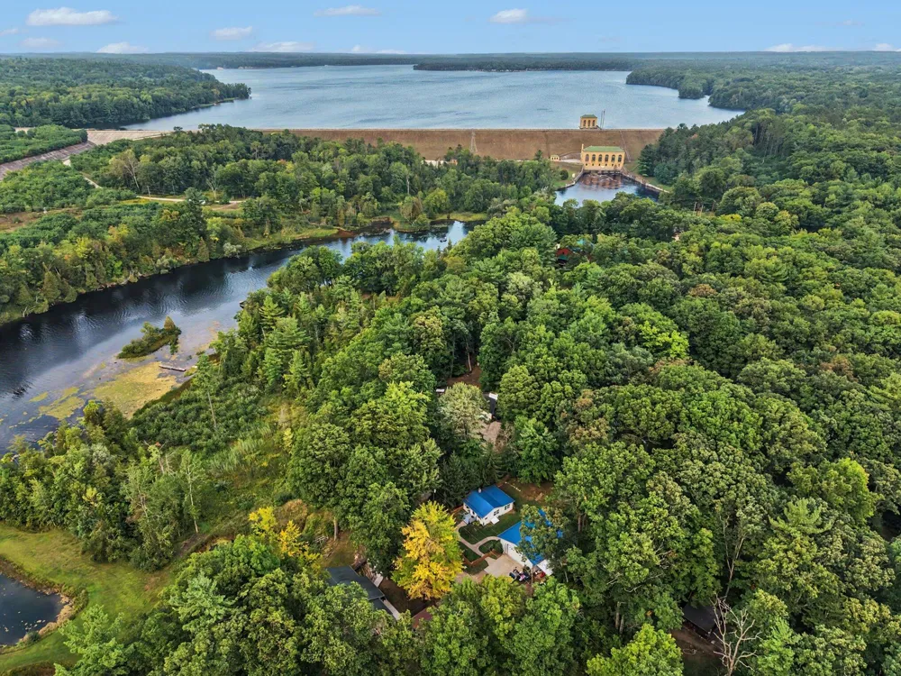 3944 Truesdale Avenue Newaygo, MI 49337