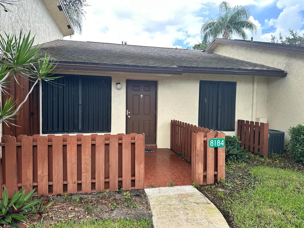 8184 SE Villa Way Hobe Sound, FL 33455
