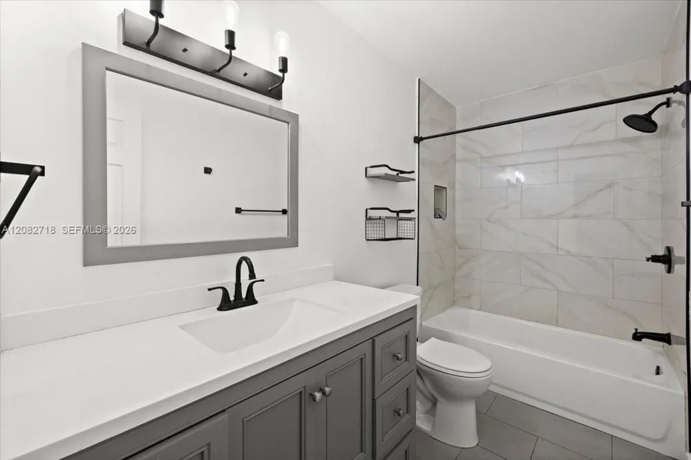 7425 SW 13th St North Lauderdale, FL 33068