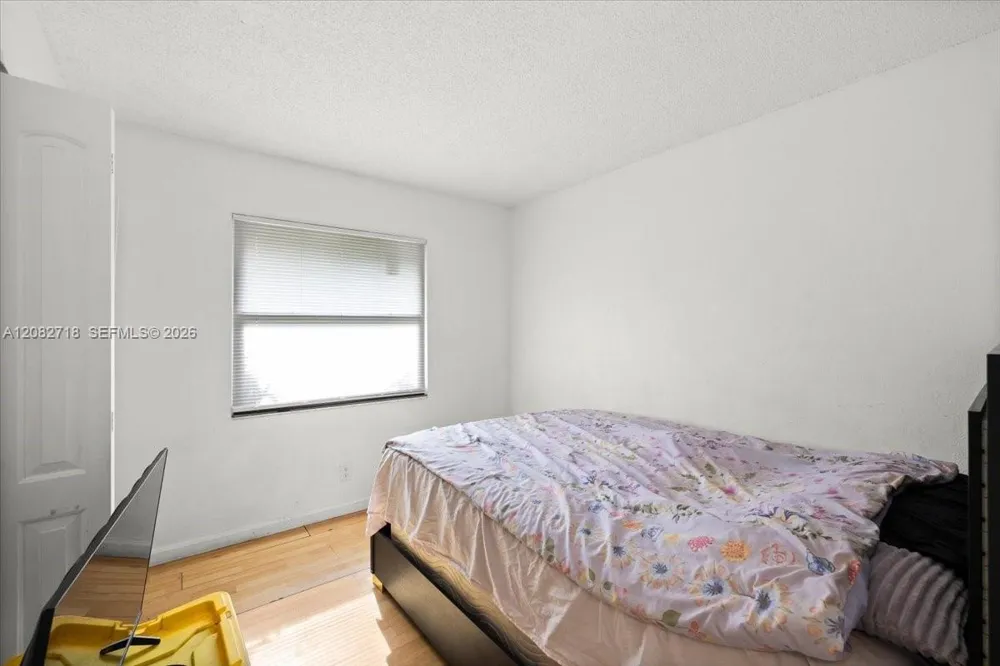 7425 SW 13th St North Lauderdale, FL 33068