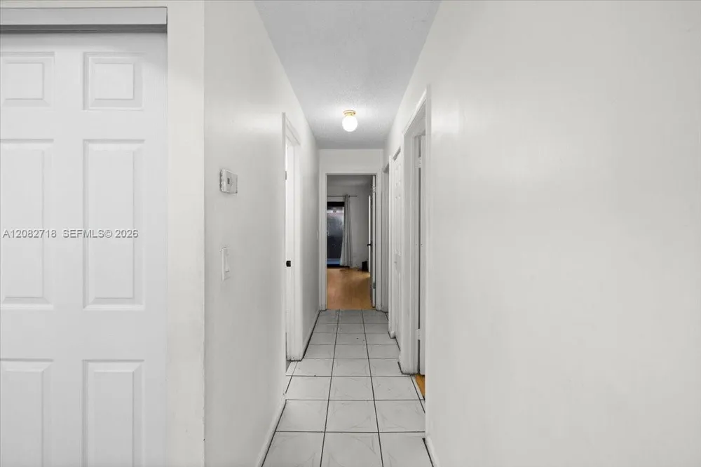 7425 SW 13th St North Lauderdale, FL 33068